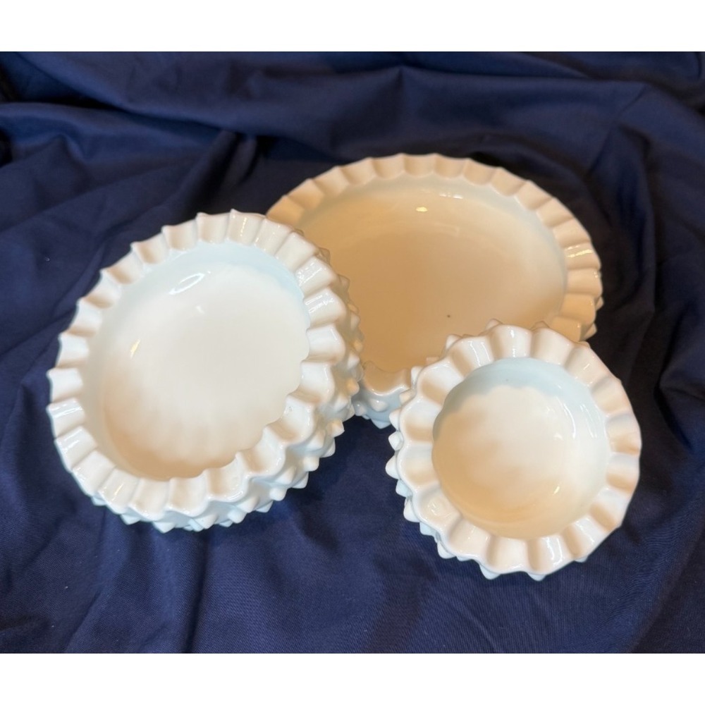 Set of 3 VTG Fenton White Milk Glass Hobnail Nesting Ashtrays #3972, 73, 76